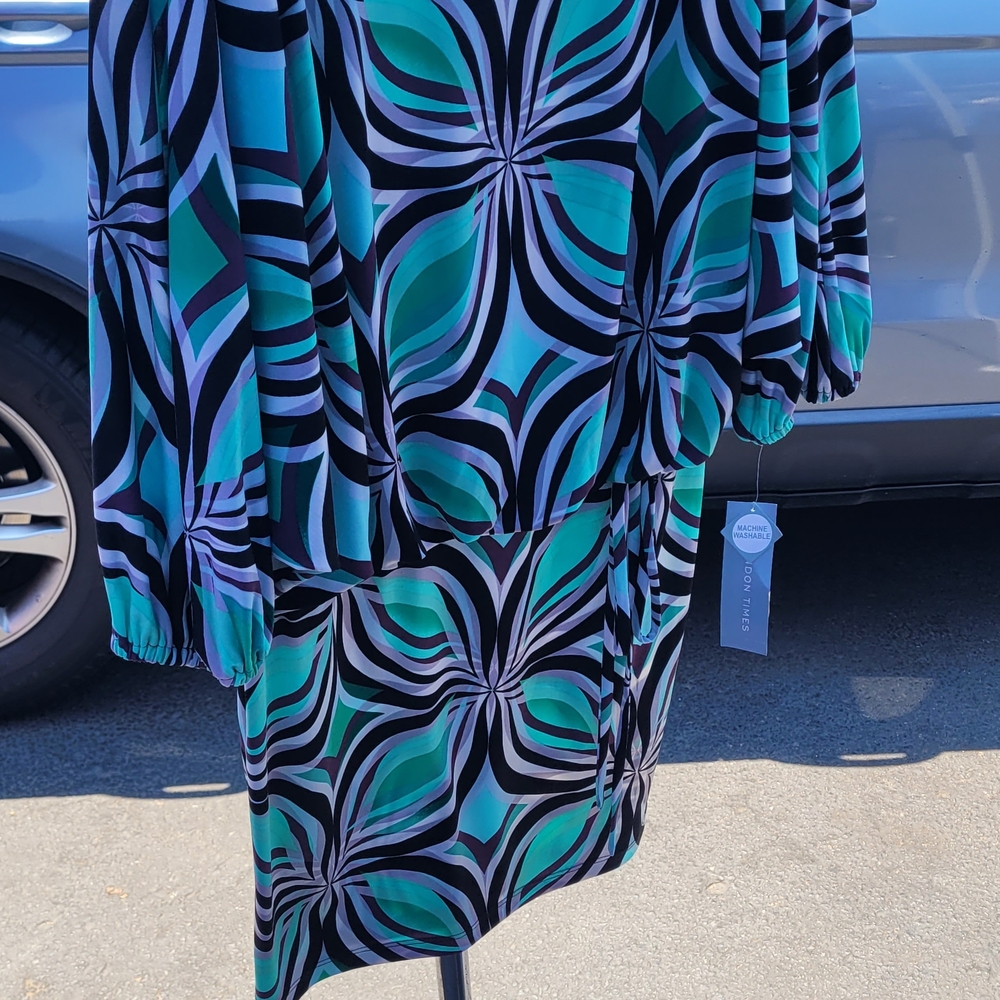 Geometric Patterned Dress in Blue and Black
